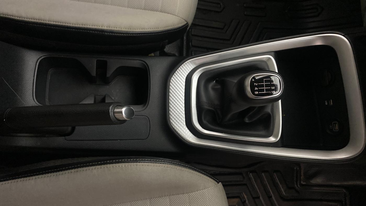 2022 KIA SONET HTX 1.0 IMT, Petrol, Manual, 29,762 km, Gear Lever