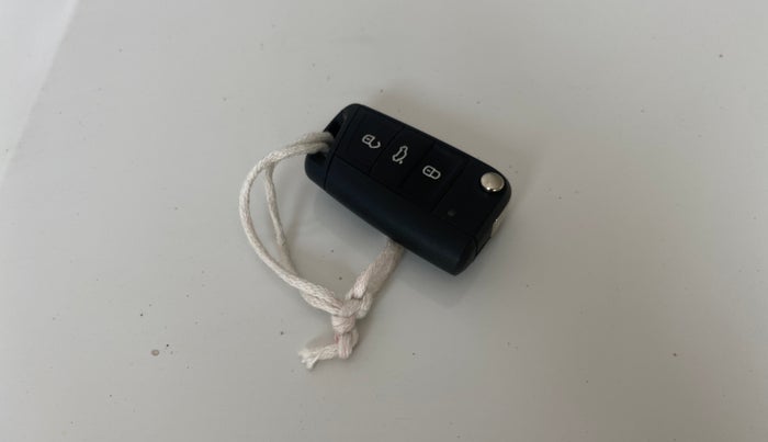 2024 Skoda KUSHAQ STYLE 1.5L TSI MT, Petrol, Manual, 17,357 km, Key Close Up