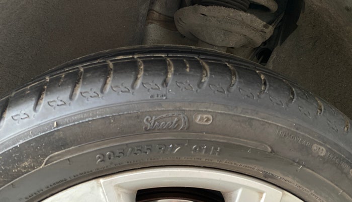 2024 Skoda KUSHAQ STYLE 1.5L TSI MT, Petrol, Manual, 17,357 km, Left Front Tyre Tread