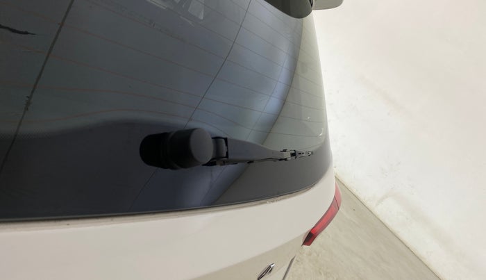 2024 Skoda KUSHAQ STYLE 1.5L TSI MT, Petrol, Manual, 17,357 km, Rear Wiper