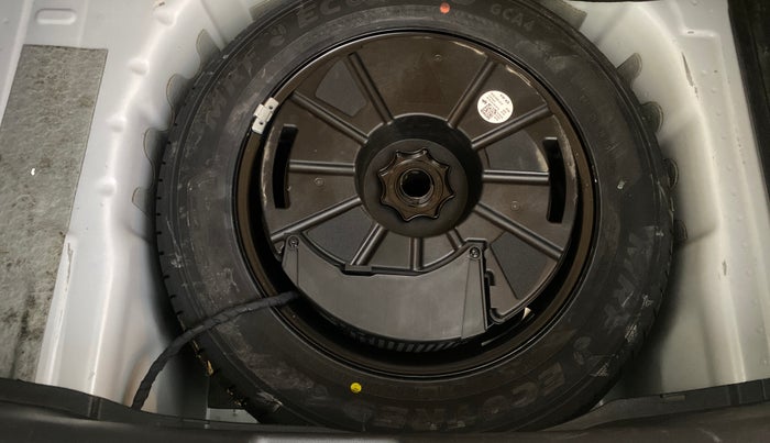 2024 Skoda KUSHAQ STYLE 1.5L TSI MT, Petrol, Manual, 17,357 km, Spare Tyre