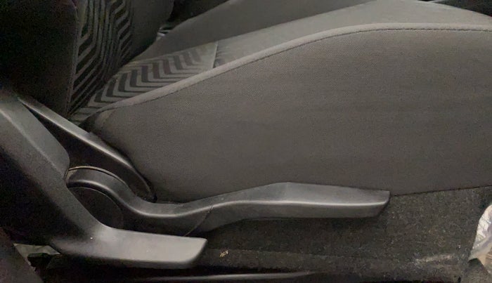 2021 Maruti Swift VXI, Petrol, Manual, 8,537 km, Driver Side Adjustment Panel