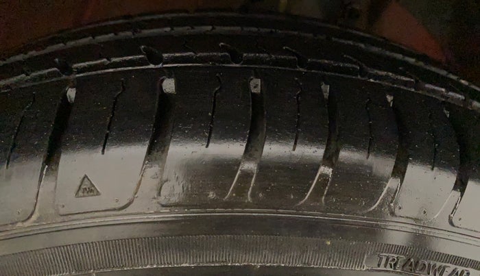 2021 Maruti Swift VXI, Petrol, Manual, 8,537 km, Right Rear Tyre Tread