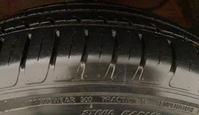 2021 Maruti Swift VXI, Petrol, Manual, 8,537 km, Left Rear Tyre Tread