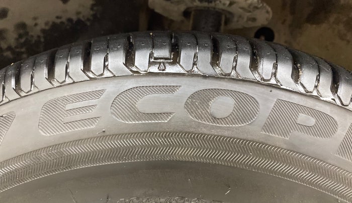 2020 Maruti Swift VXI, Petrol, Manual, 68,881 km, Left Front Tyre Tread