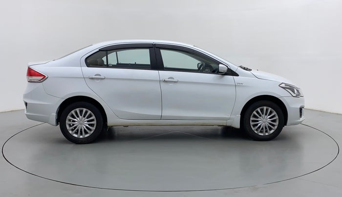 2016 Maruti Ciaz VXI, Petrol, Manual, 66,862 km, Right Side