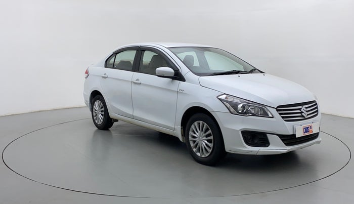 2016 Maruti Ciaz VXI, Petrol, Manual, 66,862 km, Right Front Diagonal