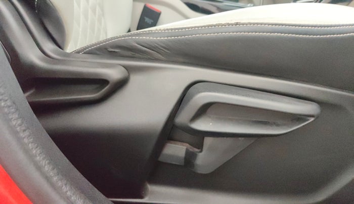 2022 Tata NEXON XZA PLUS SUNROOF DUAL TONE PETROL, Petrol, Automatic, 43,080 km, Driver Side Adjustment Panel