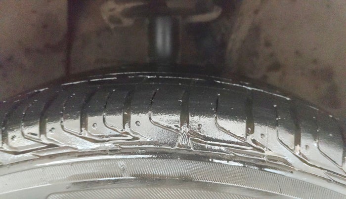 2022 Tata NEXON XZA PLUS SUNROOF DUAL TONE PETROL, Petrol, Automatic, 43,080 km, Right Front Tyre Tread