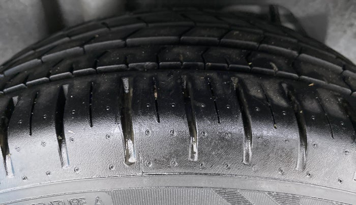 2020 Ford Figo Aspire 1.2 TITANIUM+ PETROL, Petrol, Manual, 8,254 km, Right Rear Tyre Tread