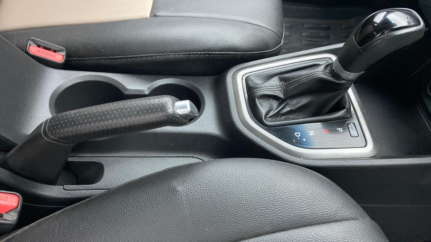 2016 Hyundai Creta 1.6 CRDI SX PLUS AUTO, Diesel, Automatic, 1,10,283 km, Gear Lever