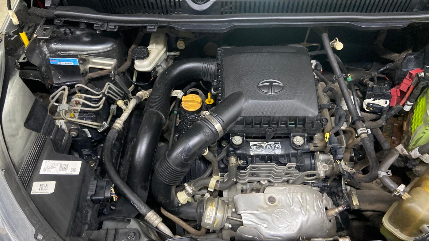 2021 Tata NEXON XZA PLUS SUNROOF PETROL, Petrol, Automatic, 62,017 km, Engine View - Right