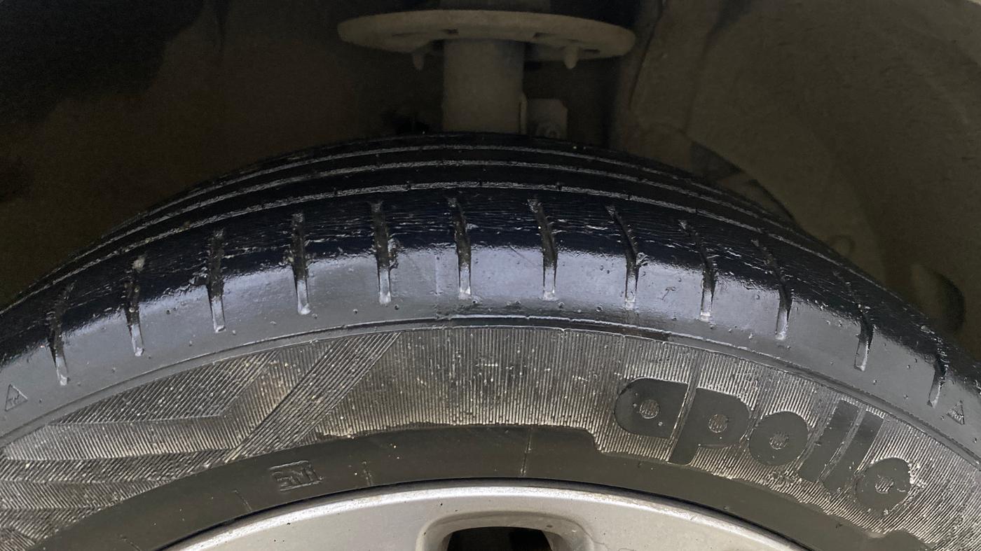2017 Maruti Baleno ZETA CVT PETROL 1.2, Petrol, Automatic, 94,060 km, Right Front Tyre Tread