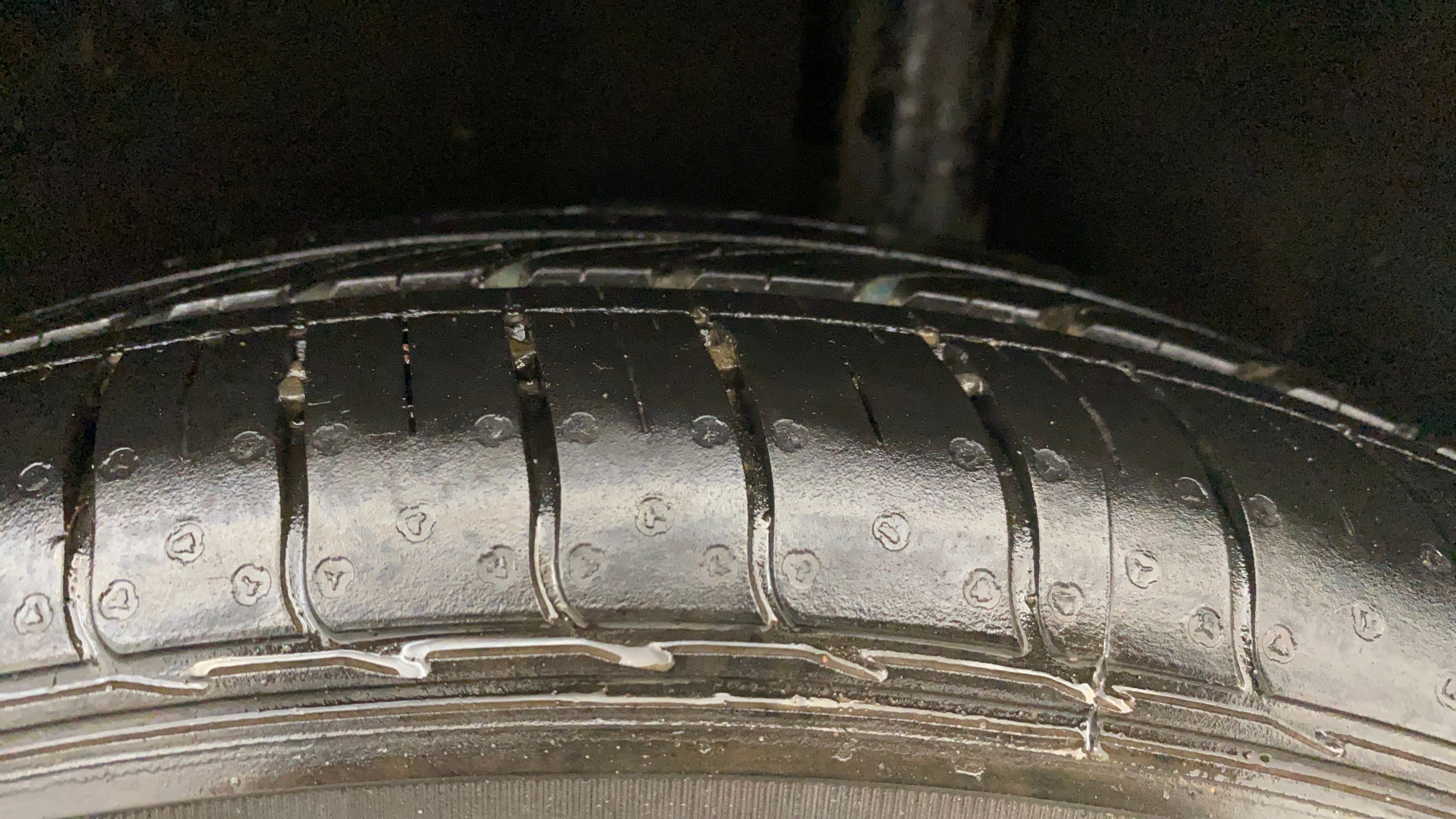 camera-Left-Rear-Tyre-Tread