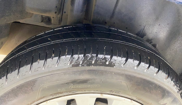 2018 Maruti Ciaz DELTA 1.5 SHVS MT PETROL, Petrol, Manual, 1,01,049 km, Right Rear Tyre Tread