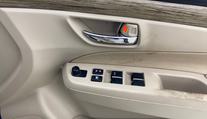 2018 Maruti Ciaz DELTA 1.5 SHVS MT PETROL, Petrol, Manual, 1,01,049 km, Driver Side Door Panels Control