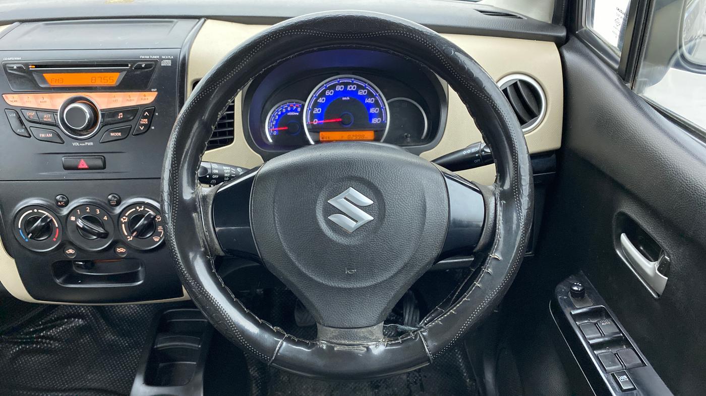 2018 Maruti Wagon R 1.0 VXI, Petrol, Manual, 83,070 km, Steering Wheel Close Up