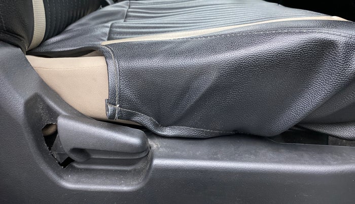 2018 Maruti Wagon R 1.0 VXI, Petrol, Manual, 83,070 km, Driver Side Adjustment Panel