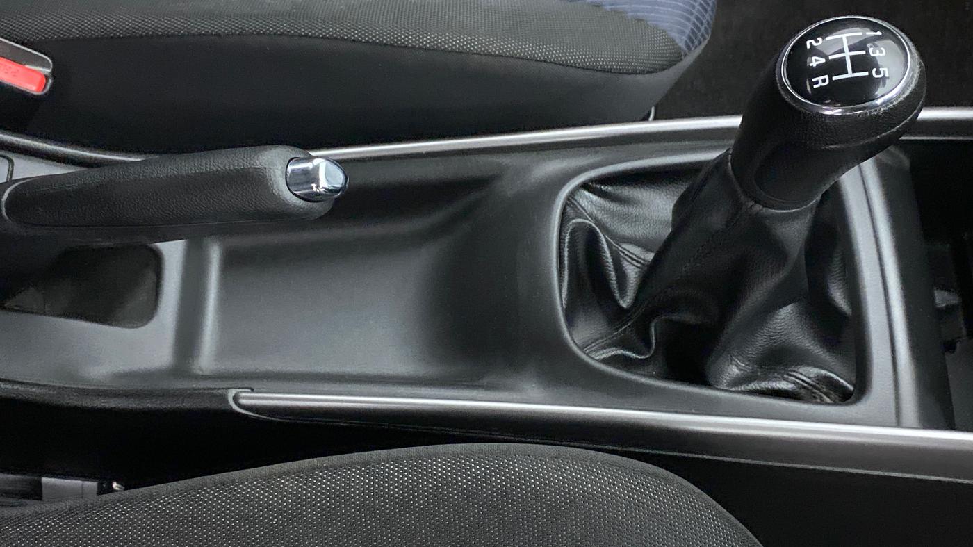 2021 Maruti Baleno ZETA PETROL 1.2, Petrol, Manual, 14,408 km, Gear Lever