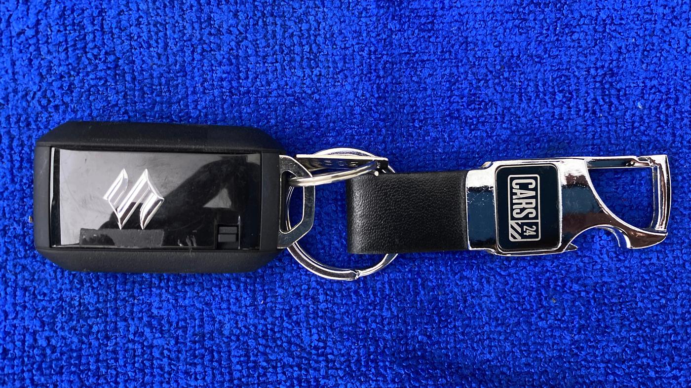 2021 Maruti Baleno ZETA PETROL 1.2, Petrol, Manual, 14,408 km, Key Close Up