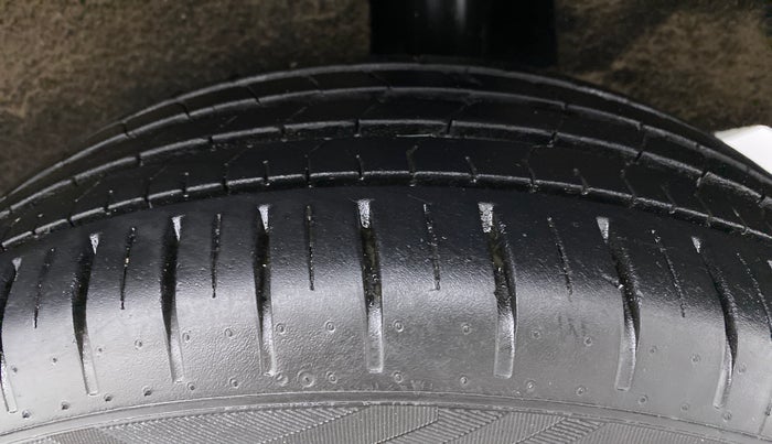 2021 Maruti Baleno ZETA PETROL 1.2, Petrol, Manual, 14,408 km, Left Rear Tyre Tread