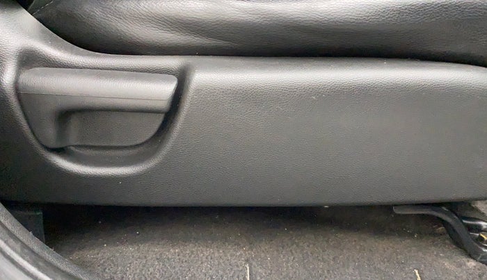 2015 Honda Jazz 1.2 E MT, Petrol, Manual, 35,244 km, Driver Side Adjustment Panel