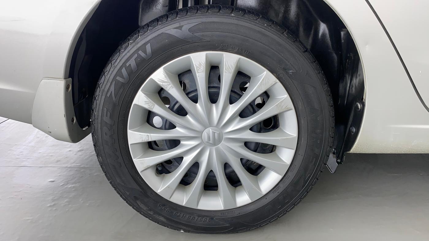 2015 Maruti Ciaz VXI PLUS, Petrol, Manual, 76,262 km, Right Rear Wheel