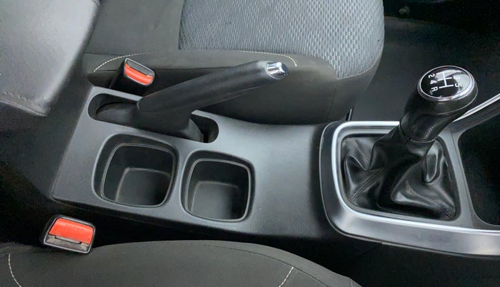 2018 Maruti S Cross ZETA 1.3 SHVS, Diesel, Manual, 20,341 km, Gear Lever