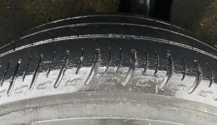 2019 Maruti Baleno DELTA PETROL 1.2, Petrol, Manual, 36,899 km, Left Rear Tyre Tread