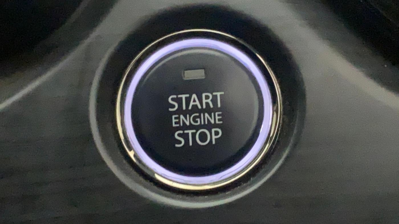 2022 Tata Safari XZA PLUS ADVENTURE, Diesel, Automatic, 42,408 km, Keyless Start/ Stop Button