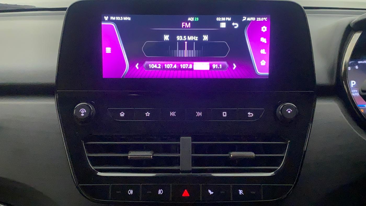 2022 Tata Safari XZA PLUS ADVENTURE, Diesel, Automatic, 42,408 km, Infotainment System