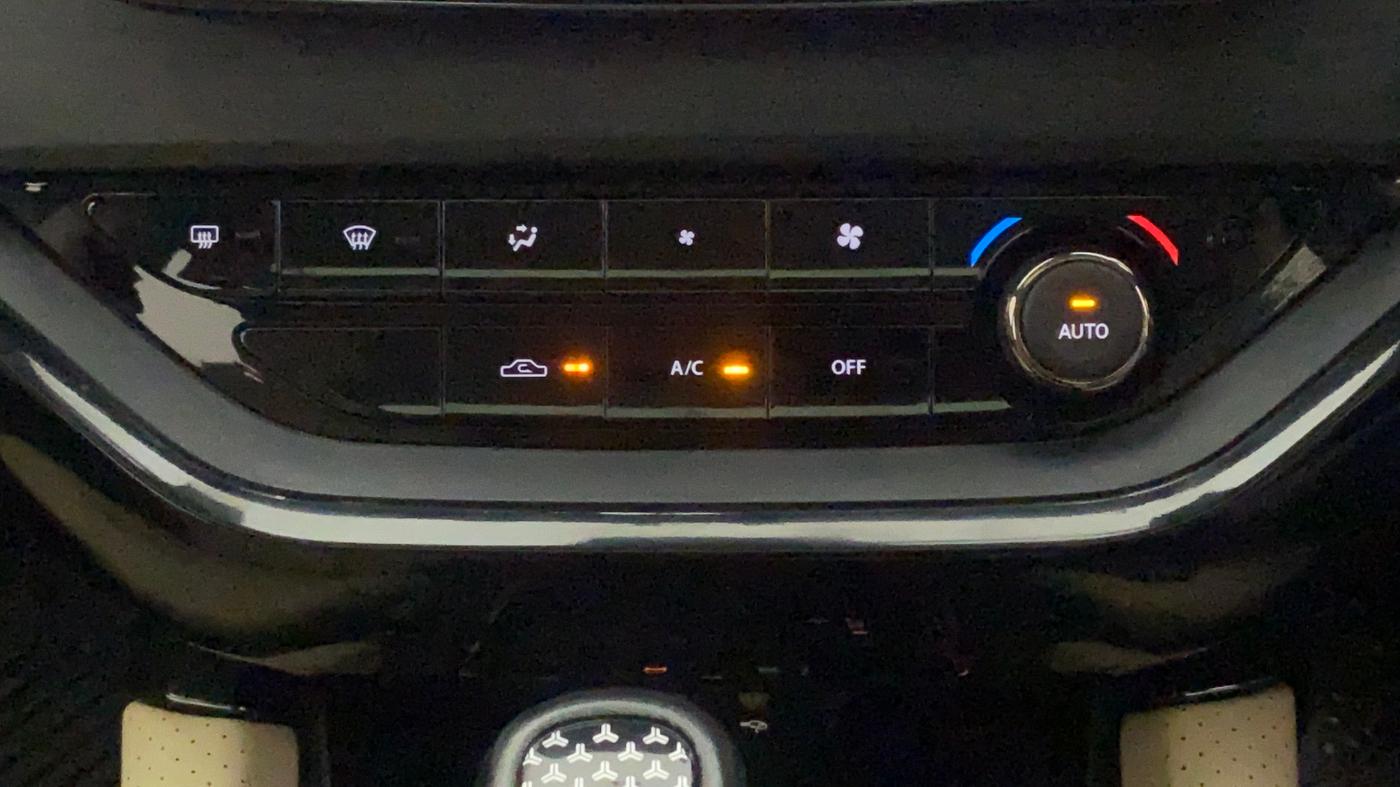 2022 Tata Safari XZA PLUS ADVENTURE, Diesel, Automatic, 42,408 km, Automatic Climate Control