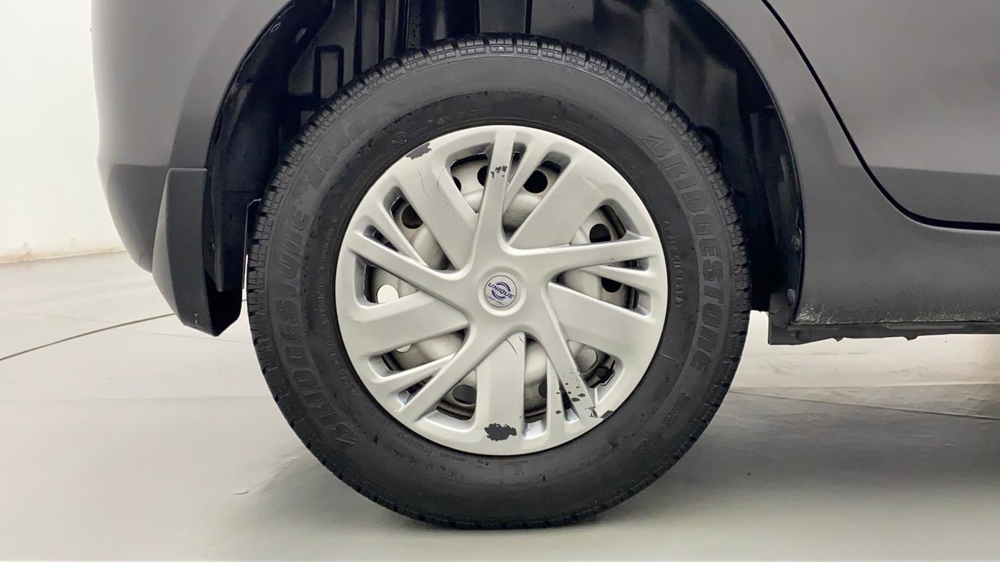 2017 Maruti Swift LXI OPT, Petrol, Manual, 25,227 km, Right Rear Wheel
