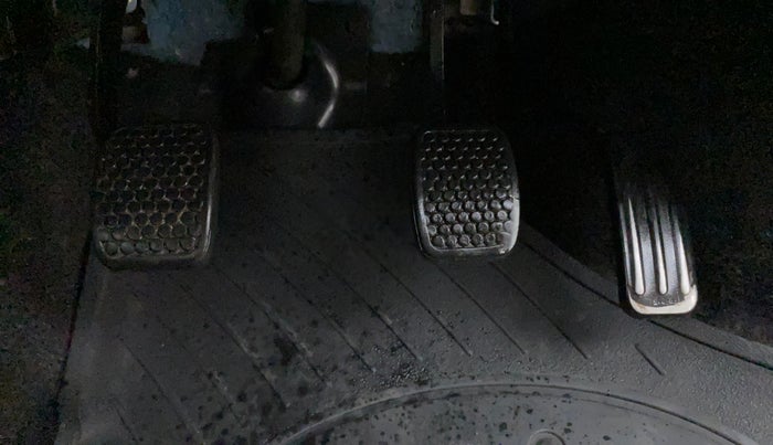 2015 Maruti Alto 800 LXI, Petrol, Manual, 42,837 km, Pedals