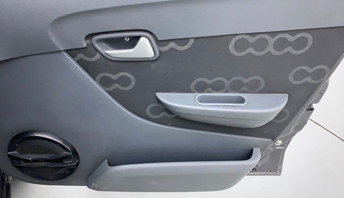 2015 Maruti Alto 800 LXI, Petrol, Manual, 42,837 km, Driver Side Door Panels Control