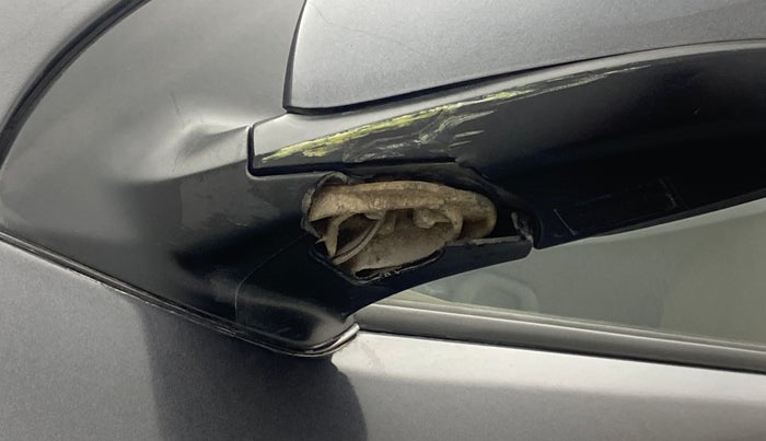 2011 Hyundai i10 MAGNA 1.1, Petrol, Manual, 42,576 km, Left rear-view mirror - Cover has minor damage