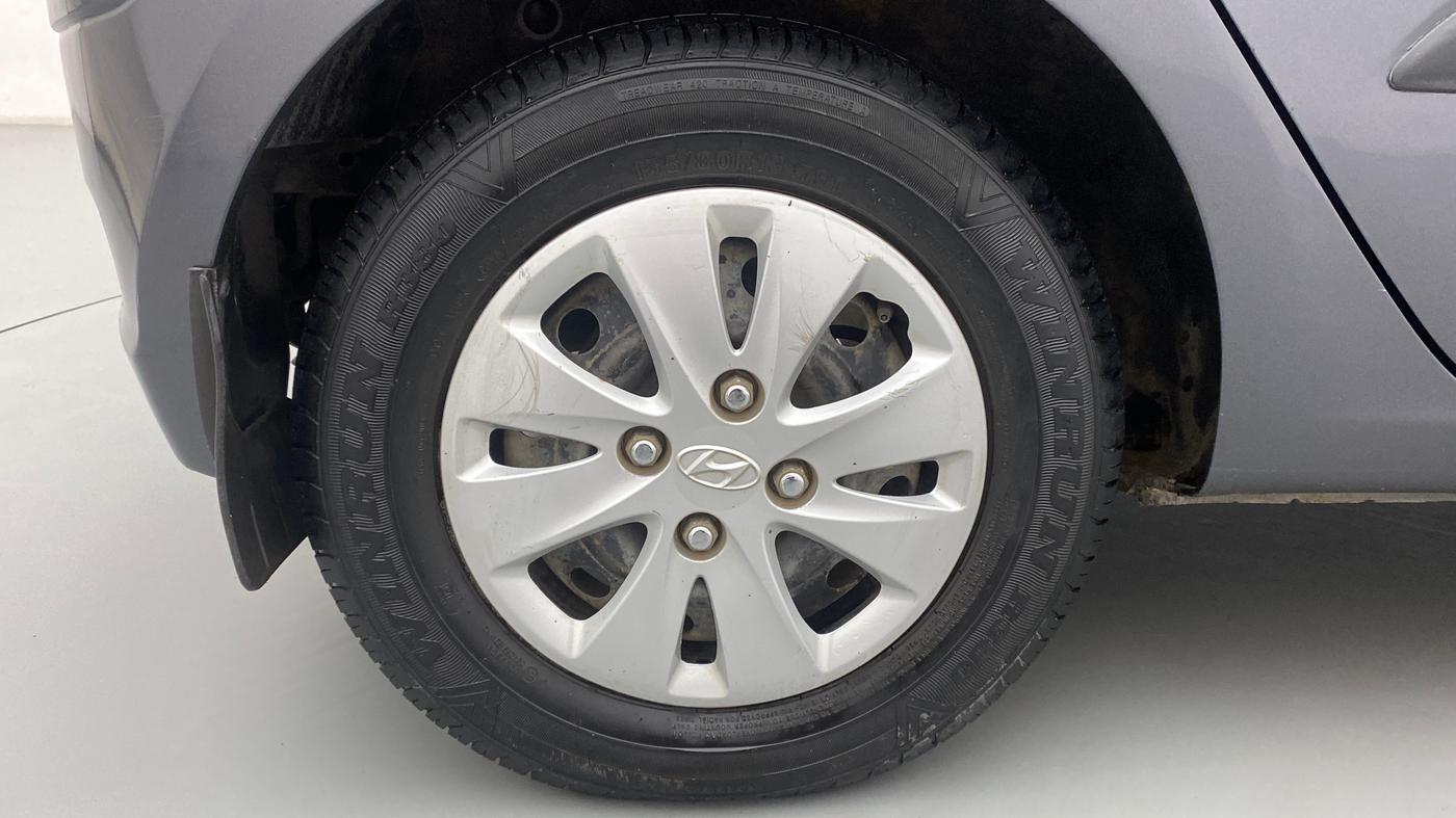 2011 Hyundai i10 MAGNA 1.1, Petrol, Manual, 42,576 km, Right Rear Wheel