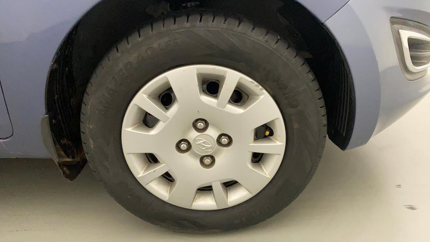 2013 Hyundai i20 MAGNA (O) 1.2, CNG, Manual, 52,084 km, Right Front Wheel