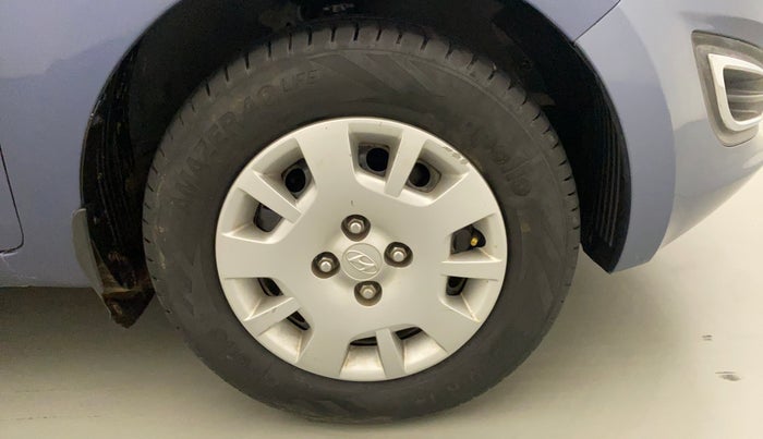 2013 Hyundai i20 MAGNA (O) 1.2, CNG, Manual, 52,084 km, Right Front Wheel