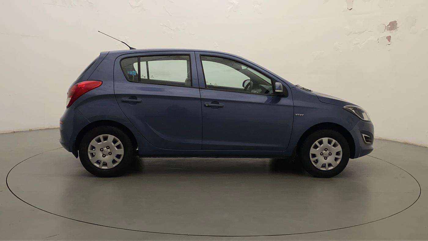 2013 Hyundai i20 MAGNA (O) 1.2, CNG, Manual, 52,084 km, Right Side