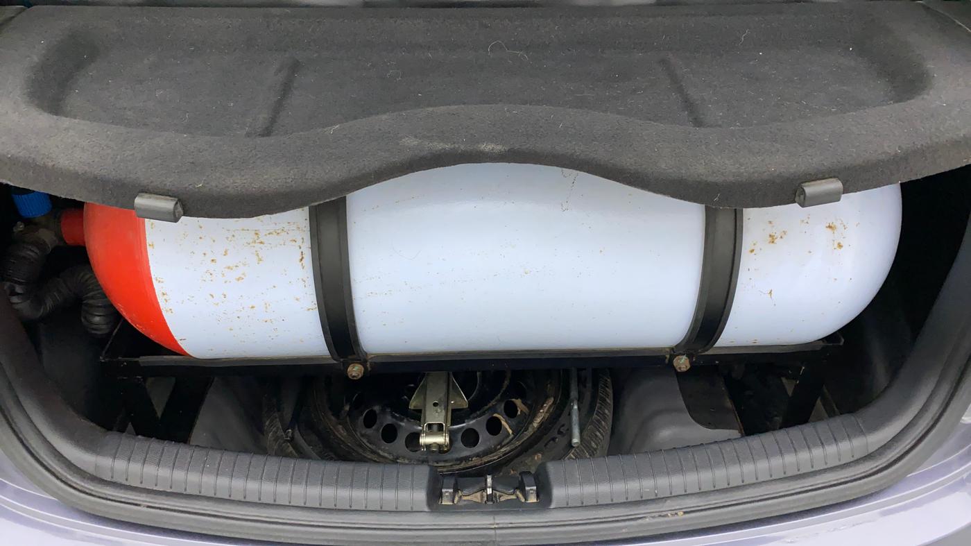 2017 Hyundai Grand i10 MAGNA 1.2 KAPPA VTVT, CNG, Manual, 82,848 km, Boot Inside