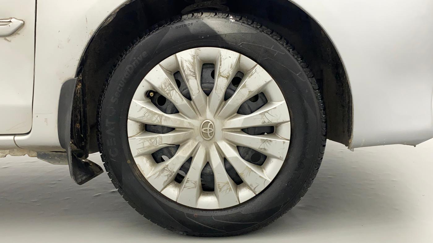 2014 Toyota Etios G, Petrol, Manual, 57,903 km, Right Front Wheel
