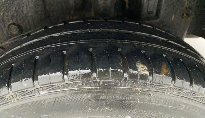 2014 Toyota Etios G, Petrol, Manual, 57,903 km, Left Rear Tyre Tread