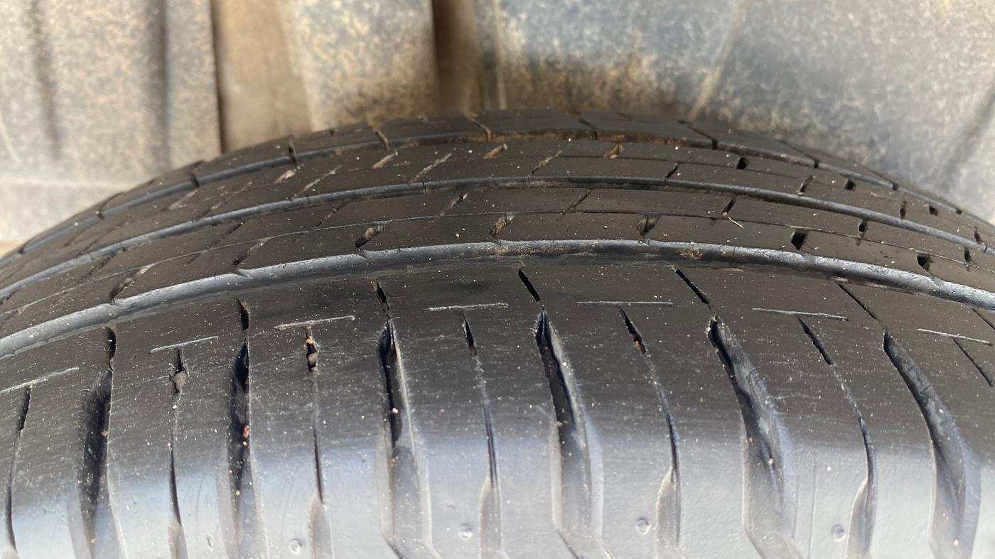 2022 Maruti XL6 ZETA AT, Petrol, Automatic, 29,013 km, Right Rear Tyre Tread