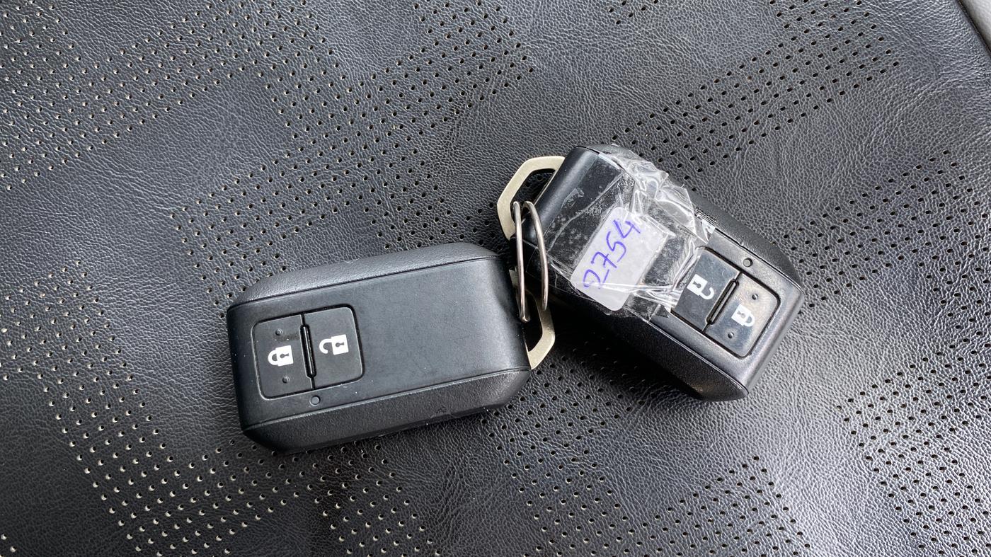 2022 Maruti XL6 ZETA AT, Petrol, Automatic, 29,013 km, Key Close Up