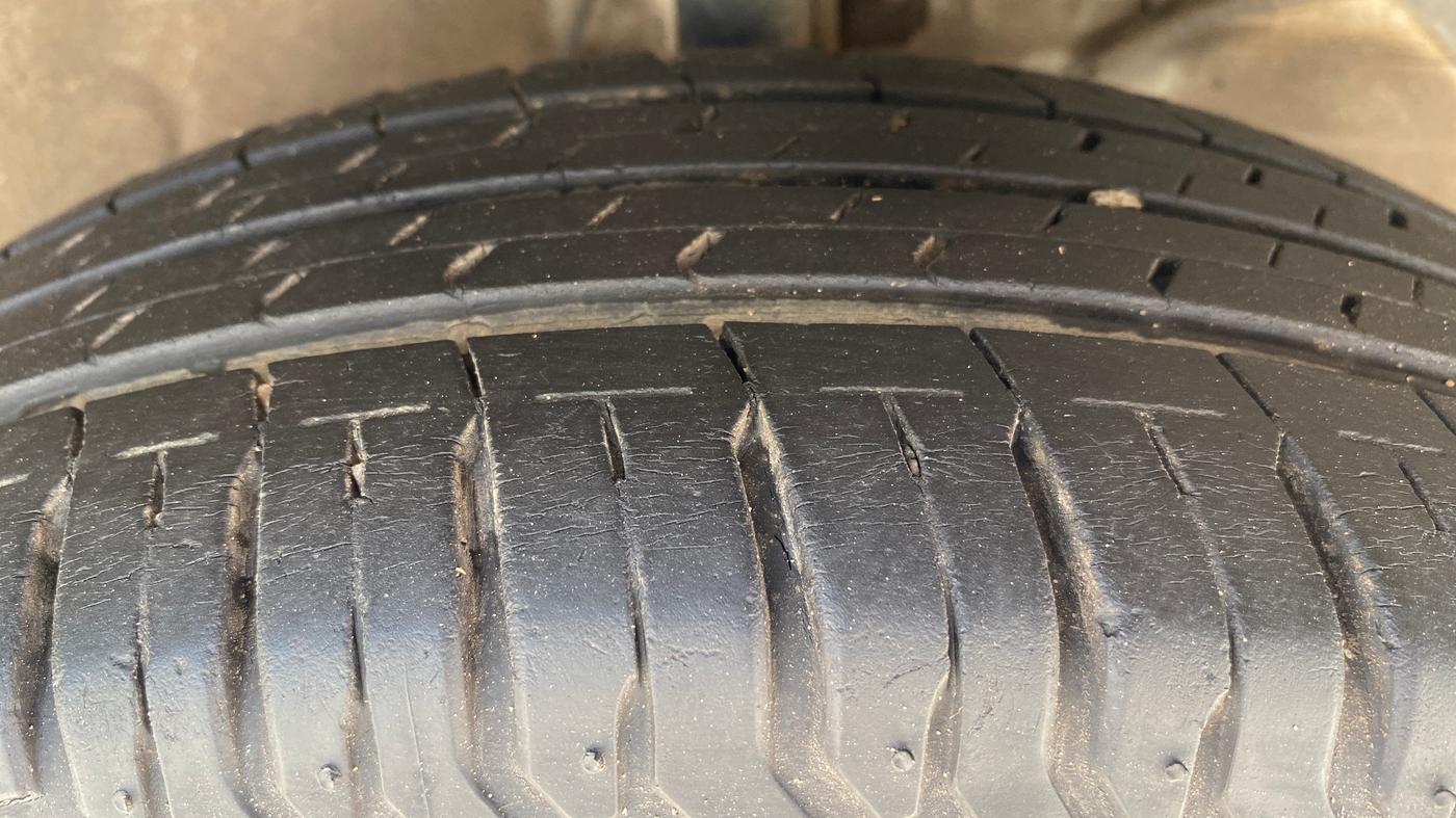 2022 Maruti XL6 ZETA AT, Petrol, Automatic, 29,013 km, Right Front Tyre Tread