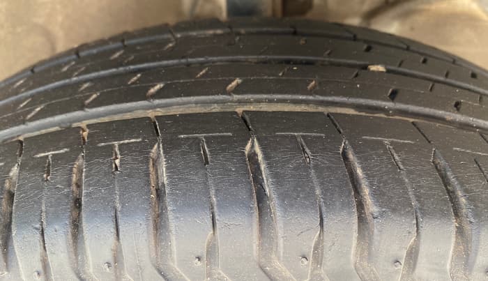 2022 Maruti XL6 ZETA AT, Petrol, Automatic, 28,712 km, Right Front Tyre Tread