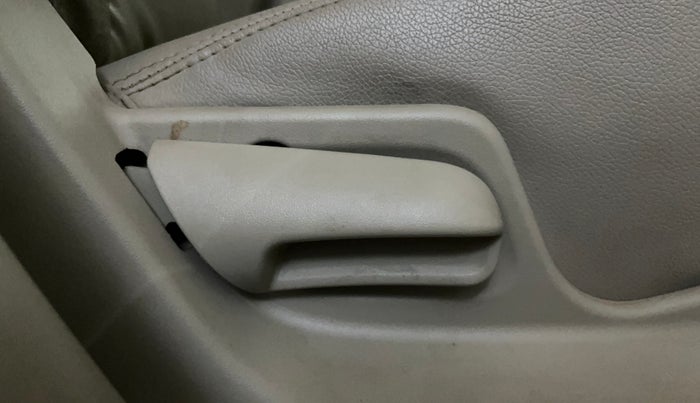 2015 Maruti Swift Dzire VXI, Petrol, Manual, 43,581 km, Driver Side Adjustment Panel