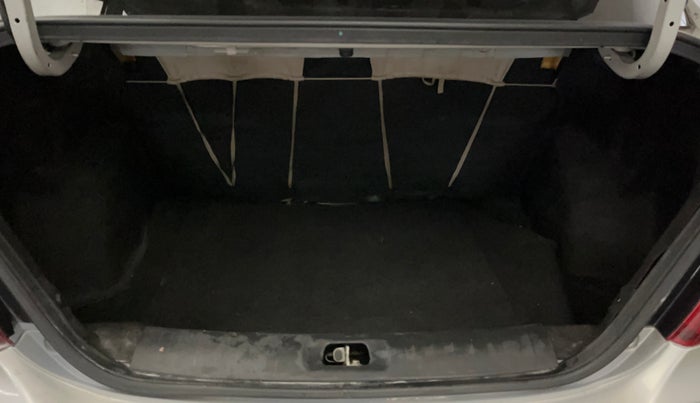 2015 Maruti Swift Dzire VXI, Petrol, Manual, 43,581 km, Boot Inside