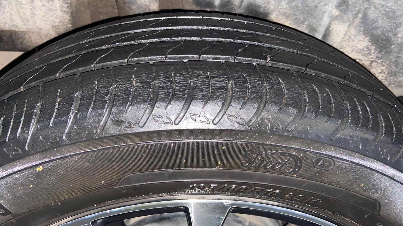 2022 Maruti XL6 ZETA MT, Petrol, Manual, 34,335 km, Right Rear Tyre Tread